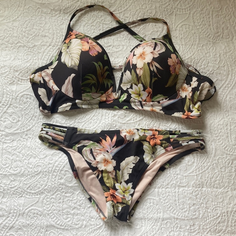 Floral Black Tropical Bikini Set